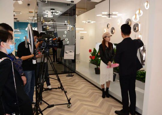 品牌大事|陽(yáng)光照明家居燈飾研發(fā)中心、新都市風(fēng)尚館開(kāi)業(yè)儀式 品牌大事|陽(yáng)光照明家居燈飾研發(fā)中心、新都市風(fēng)尚館開(kāi)業(yè)儀式