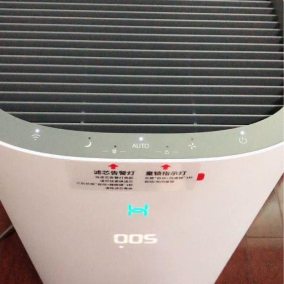 華為空氣凈化器深層凈化，保障家人的健康呼吸環境